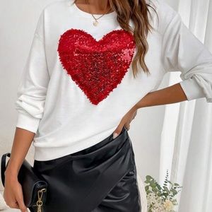 New white sweatshirt with heart print sequin